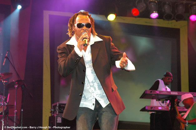 Noddy Virtue - Ignition - The Internation Fire Blazes - Friday, July 21, 2006 - Montego Bay, Jamaica - Negril Travel Guide, Negril Jamaica WI - http://www.negriltravelguide.com - info@negriltravelguide.com...!