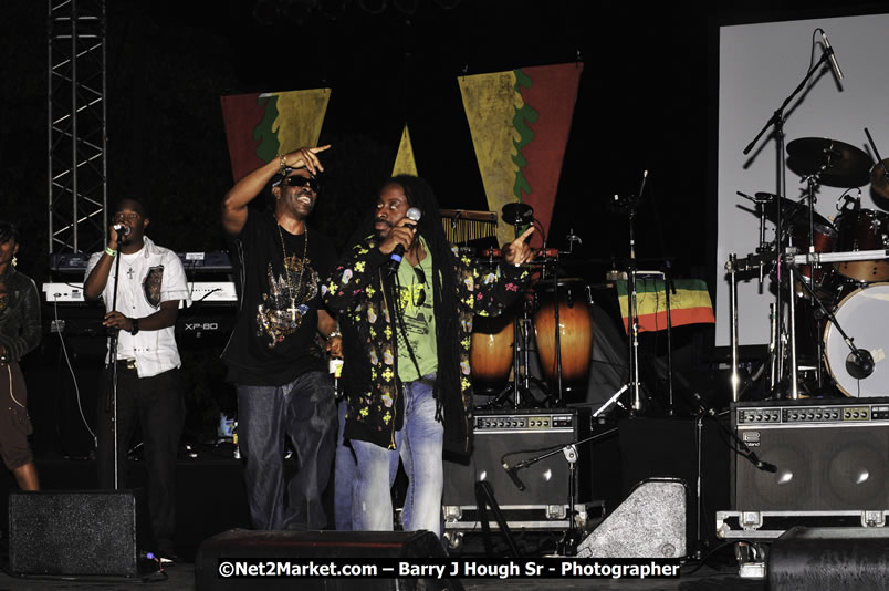 Bonafide @ Reggae Sumfest 2008 International Night 2, Catherine Hall, Montego Bay - Saturday, July 19, 2008 - Reggae Sumfest 2008 July 13 - July 19, 2008 - Photographs by Net2Market.com - Barry J. Hough Sr. Photojournalist/Photograper - Photographs taken with a Nikon D300 - Negril Travel Guide, Negril Jamaica WI - http://www.negriltravelguide.com - info@negriltravelguide.com...!