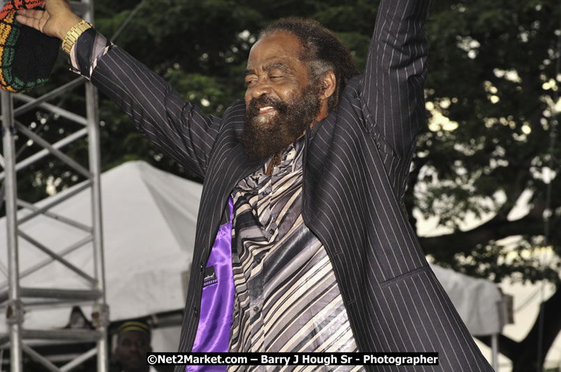 John Holt @ Reggae Sumfest 2008 International Night 2, Catherine Hall, Montego Bay - Saturday, July 19, 2008 - Reggae Sumfest 2008 July 13 - July 19, 2008 - Photographs by Net2Market.com - Barry J. Hough Sr. Photojournalist/Photograper - Photographs taken with a Nikon D300 - Negril Travel Guide, Negril Jamaica WI - http://www.negriltravelguide.com - info@negriltravelguide.com...!