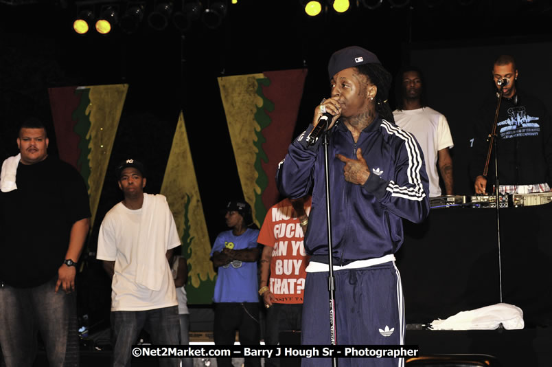 Lil Wayne @ Reggae Sumfest 2008 International Night 2, Catherine Hall, Montego Bay - Saturday, July 19, 2008 - Reggae Sumfest 2008 July 13 - July 19, 2008 - Photographs by Net2Market.com - Barry J. Hough Sr. Photojournalist/Photograper - Photographs taken with a Nikon D300 - Negril Travel Guide, Negril Jamaica WI - http://www.negriltravelguide.com - info@negriltravelguide.com...!