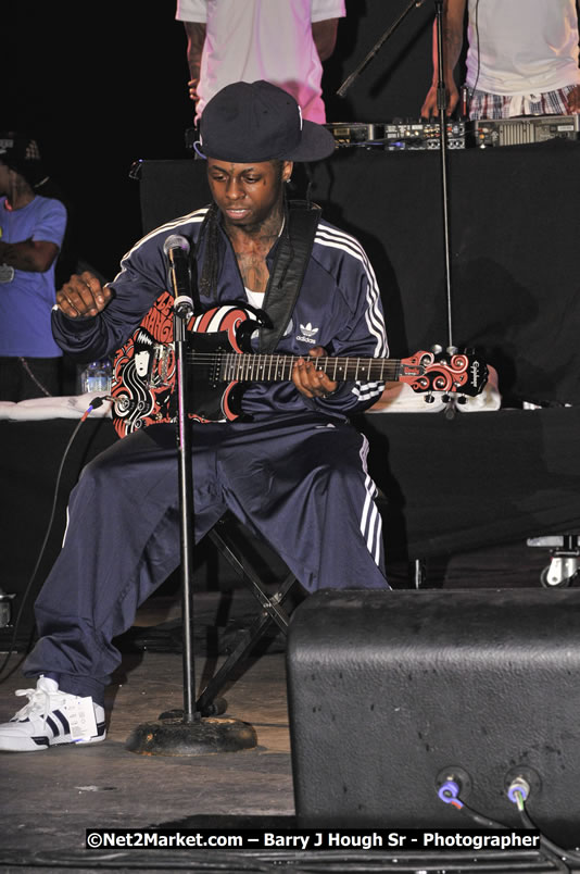 Lil Wayne @ Reggae Sumfest 2008 International Night 2, Catherine Hall, Montego Bay - Saturday, July 19, 2008 - Reggae Sumfest 2008 July 13 - July 19, 2008 - Photographs by Net2Market.com - Barry J. Hough Sr. Photojournalist/Photograper - Photographs taken with a Nikon D300 - Negril Travel Guide, Negril Jamaica WI - http://www.negriltravelguide.com - info@negriltravelguide.com...!