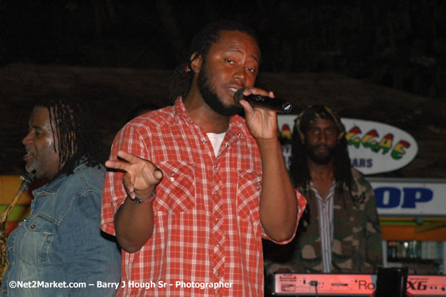 Tarrus Riley, Jimmy Riley, and Dwayne Stephensen - Money Cologne Promotions in association with "British Link Up" presents Summer Jam featuring She's Royal Tarrus Riley & Jimmy Riley - Plus Ras Slick, Sham Dawg, and Whiskey Bagio @ Roots Bamboo, Norman Manley Boulevard, Negril, Jamaica W.I. - Backed up Dean Fraser & The Hurricanne Band - MC Barry G and Rev. BB - July 25, 2007 - Negril Travel Guide.com, Negril Jamaica WI - http://www.negriltravelguide.com - info@negriltravelguide.com...!