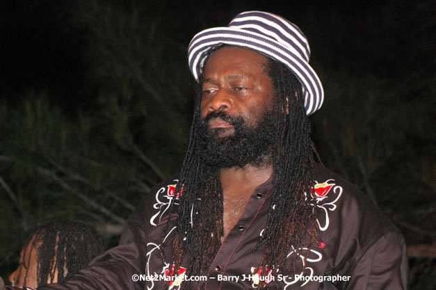 Tarrus Riley, Jimmy Riley, and Dwayne Stephensen - Money Cologne Promotions in association with "British Link Up" presents Summer Jam featuring She's Royal Tarrus Riley & Jimmy Riley - Plus Ras Slick, Sham Dawg, and Whiskey Bagio @ Roots Bamboo, Norman Manley Boulevard, Negril, Jamaica W.I. - Backed up Dean Fraser & The Hurricanne Band - MC Barry G and Rev. BB - July 25, 2007 - Negril Travel Guide.com, Negril Jamaica WI - http://www.negriltravelguide.com - info@negriltravelguide.com...!