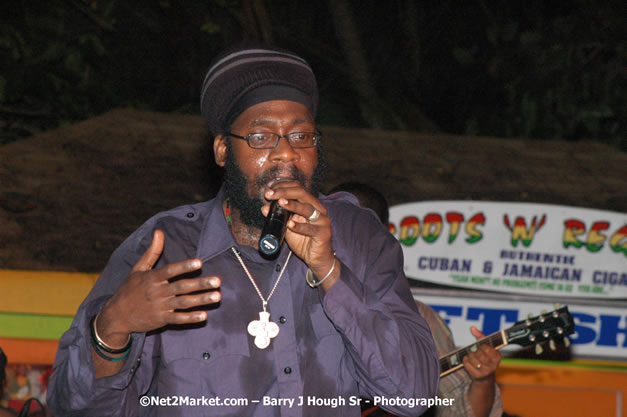 Tarrus Riley, Jimmy Riley, and Dwayne Stephensen - Money Cologne Promotions in association with "British Link Up" presents Summer Jam featuring She's Royal Tarrus Riley & Jimmy Riley - Plus Ras Slick, Sham Dawg, and Whiskey Bagio @ Roots Bamboo, Norman Manley Boulevard, Negril, Jamaica W.I. - Backed up Dean Fraser & The Hurricanne Band - MC Barry G and Rev. BB - July 25, 2007 - Negril Travel Guide.com, Negril Jamaica WI - http://www.negriltravelguide.com - info@negriltravelguide.com...!