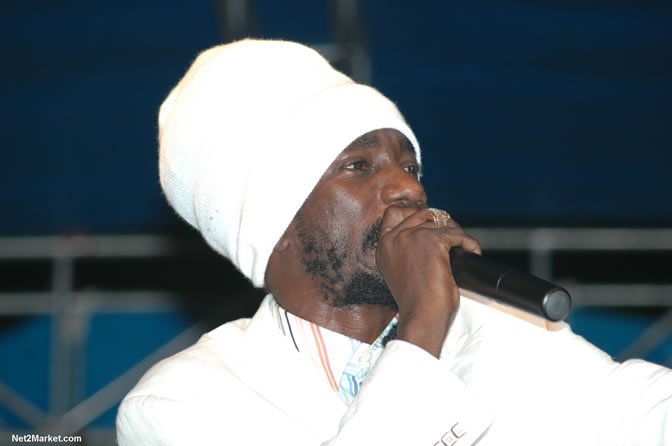 Sizzla - Spring Break 2005 -  6th Anniversary - All Day - All Night - Photo Gallery - Sunday, March 13th - Long Bay Beach, Negril Jamaica - Negril Travel Guide, Negril Jamaica WI - http://www.negriltravelguide.com - info@negriltravelguide.com...!