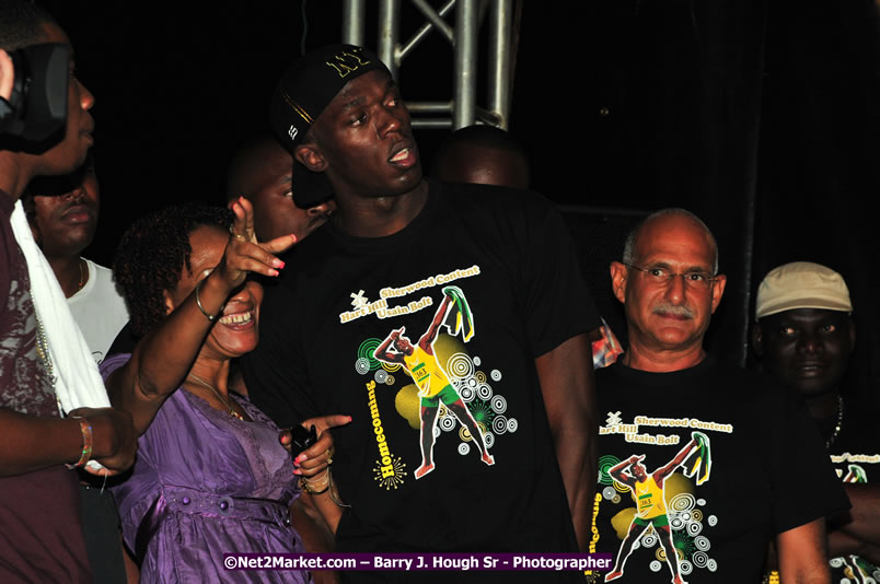 Usain Bolt of Jamaica - The Fastest Man In The World  - Usain Bolt Homecoming Celebrations Concert at the William Knibb High School Play Field, Trelawny - Ice, Ding Dong, Ravers Clavers, D'Angel, Voicemail, RDX and Dancers, Wayne Marshall, Tammi Chynn, Bugle, Nero, Tanya Stephens, Richie Spice, Kip Rich,and Shaggy - Photographs by Net2Market.com - Barry J. Hough Sr. Photojournalist/Photograper - Photographs taken with a Nikon D300 - Negril Travel Guide, Negril Jamaica WI - http://www.negriltravelguide.com - info@negriltravelguide.com...!