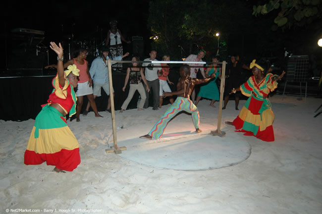 Half Moon Resort Party - Virgin Atlantic Inaugural Flight To Montego Bay, Jamaica Photos - Sir Richard Branson, President & Family, and 450 Passengers - Party Royal Pavillion at Half Moon Resort, Montego Bay, Jamaica - Monday, July 3, 2006 - Negril Travel Guide, Negril Jamaica WI - http://www.negriltravelguide.com - info@negriltravelguide.com...!