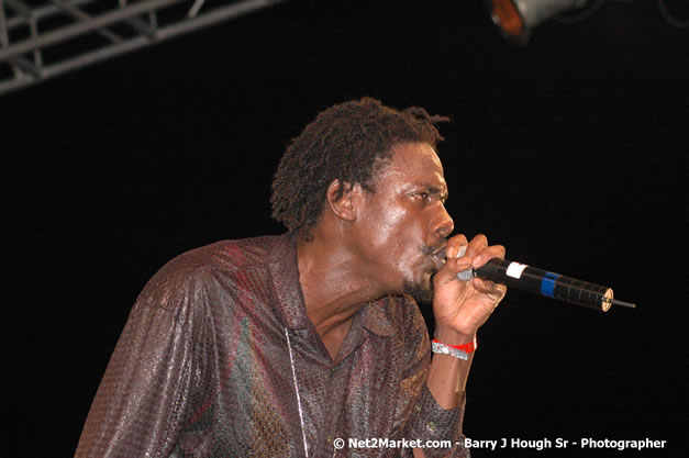 Kenyatta Hill @ Western Consciousness 2007 - Presented by King of Kings Productons - Saturday, April 28, 2007 - Llandilo Cultural Centre, Savanna-La-Mar, Westmoreland, Jamaica W.I. - Negril Travel Guide, Negril Jamaica WI - http://www.negriltravelguide.com - info@negriltravelguide.com...!